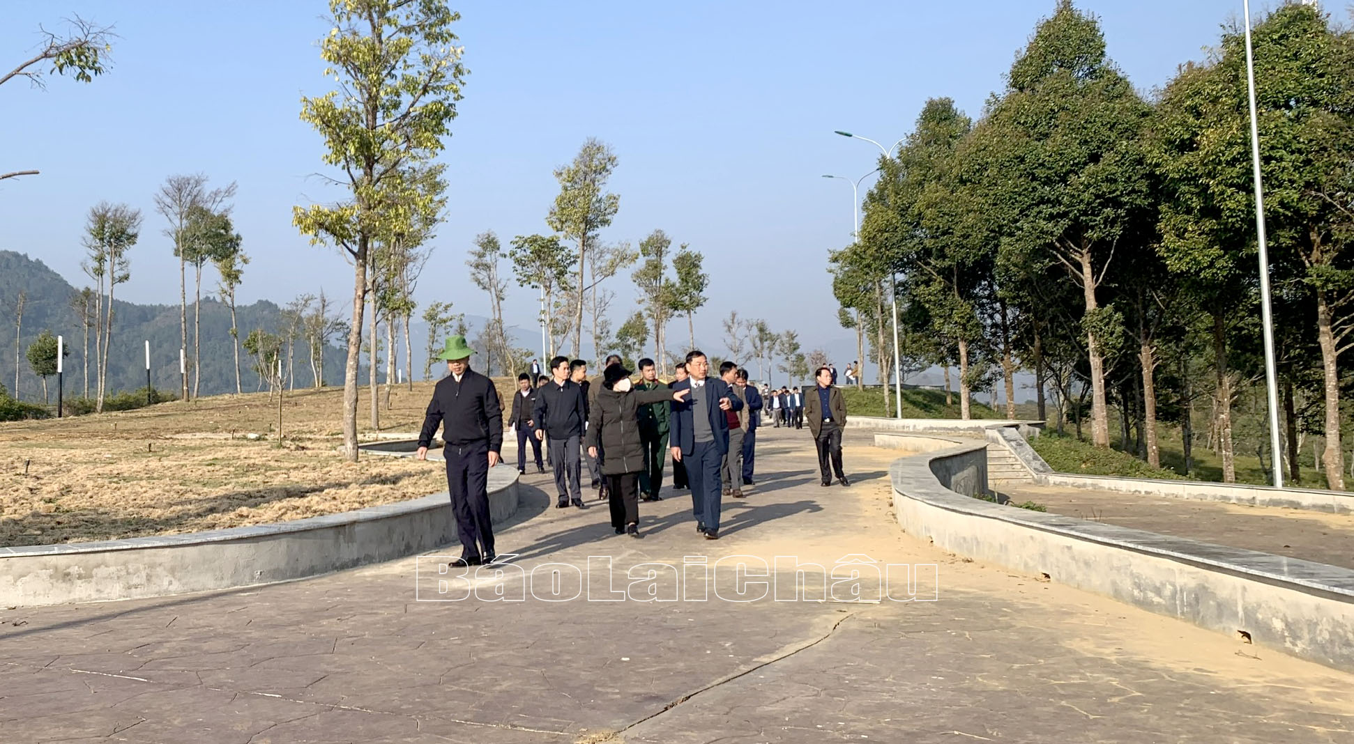 Đoàn công tác đi kiểm tra Khu Lâm viên Thành phố Lai Châu.
